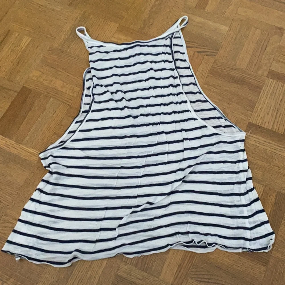 Tank top - Picture 3 of 3